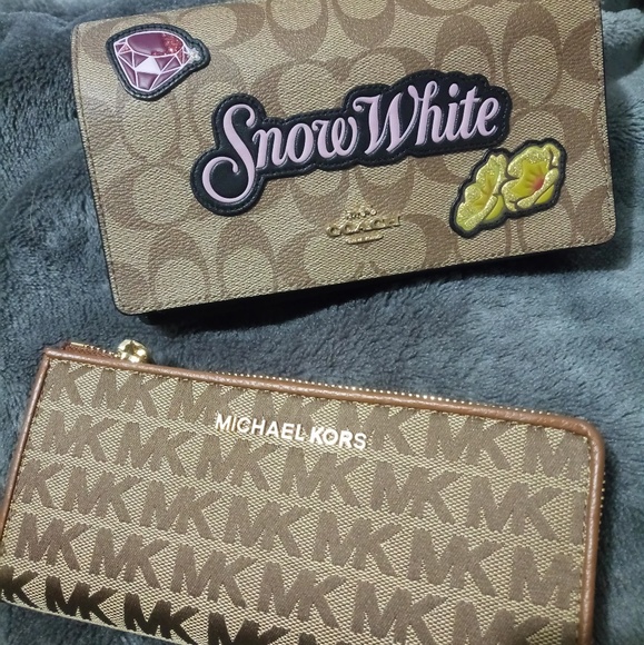 🆕 Michael Kors wallet and Coach purse‼️ - Picture 3 of 8